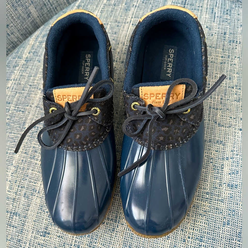 Sperry Navy NWOT Leopard Collar, Fleece-Lined Saltwater Duck Boots